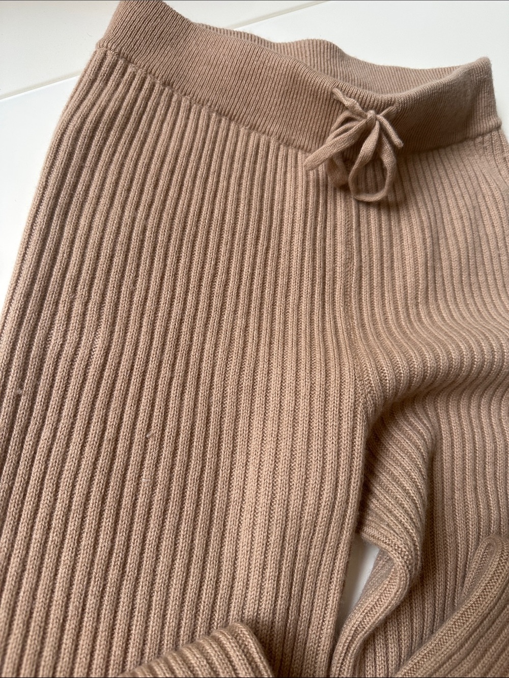 Qi Cashmere Ribbed Pants - Picture 8 of 9